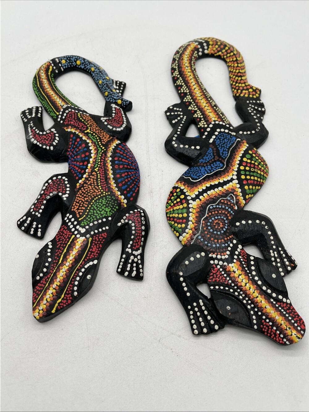 Set 2 Hand Painted Wooden Lizard Wall Hangings Colorful Dot Art Decor